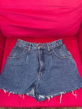 Vintage Bill Blass High-Waisted Women’s Shorts Size 8 | Classic Tailored Fit